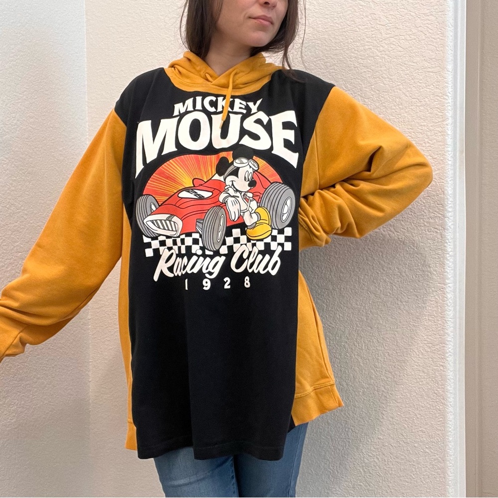 Disney Mickey Mouse Racing Club Men's Sweater - Black and Gold